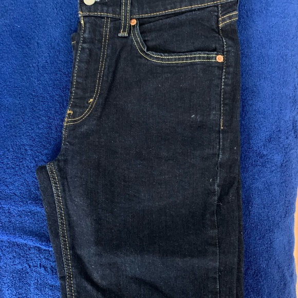 Levis Pants - Picture 2 of 3